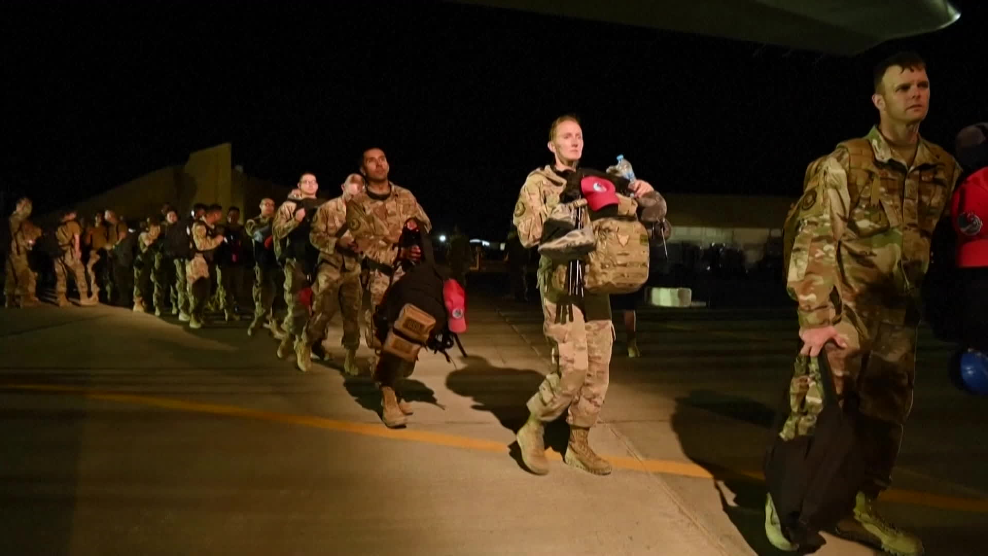 아프가니스탄에서 철수하고 있는 미군들