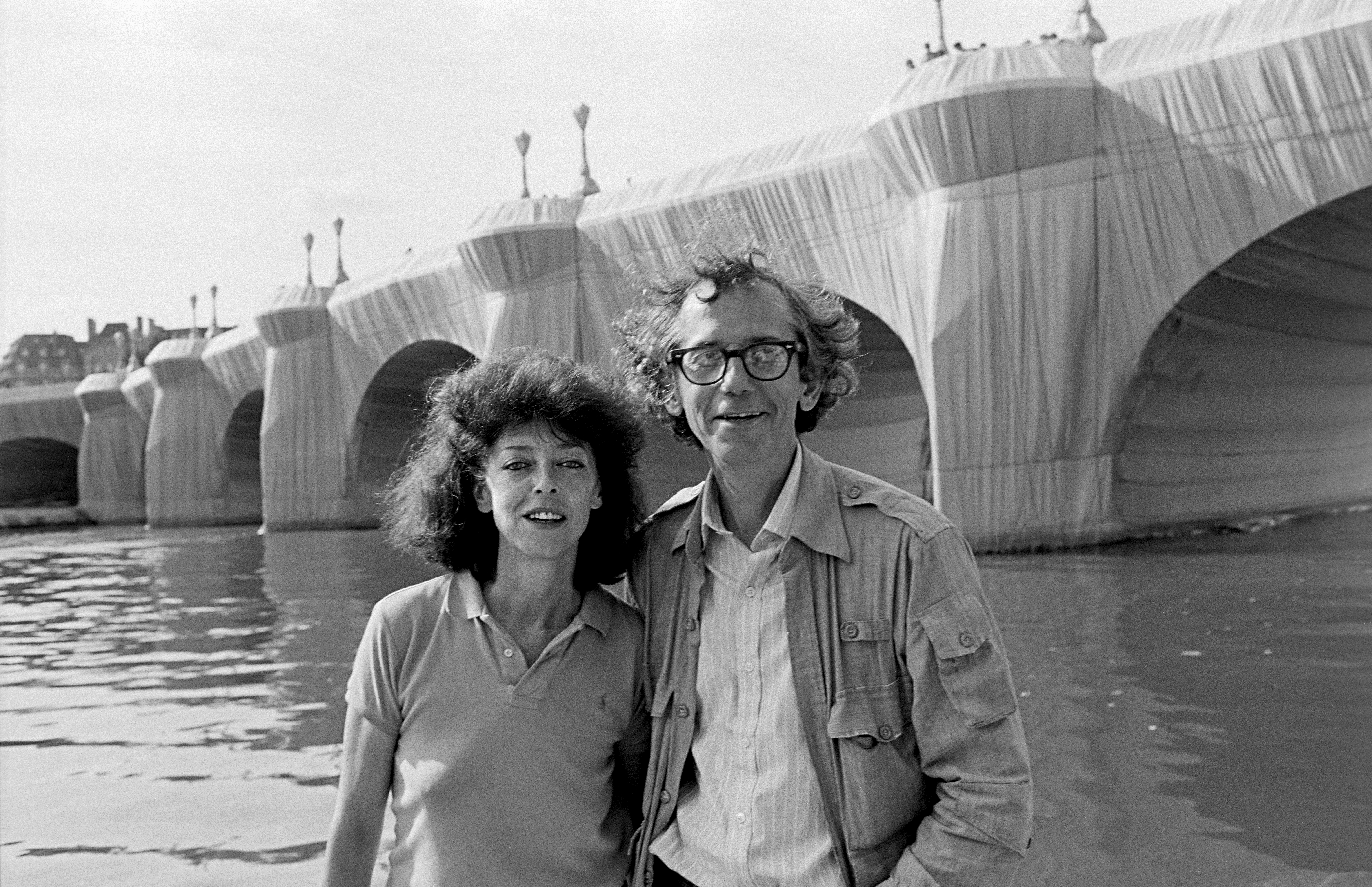 퐁네프 다리와 작가 부부 사진