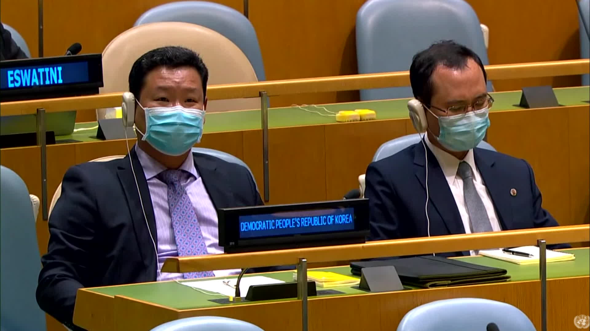 북한 유엔 대표부 외교관들이 뉴욕 유엔본부 총회장에서 김성 대사의 연설을 듣고 있다. [유튜브 생중계 캡처]