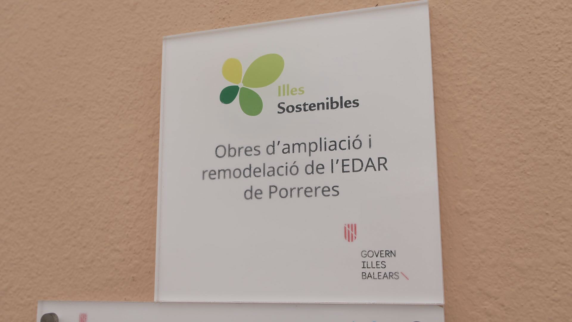 스페인 마요르카 포레라스 하수처리장에는 환경세를 통해 시설이 개선됐다는 안내문이 붙어있다.