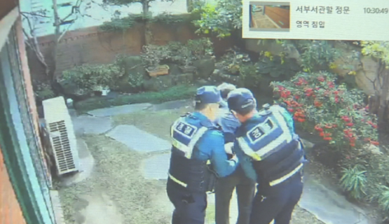 지난해 10월 제주경찰청과 제주서부경찰서가 인공지능 CCTV  작동 여부 등을 시연하고 있는 모습
