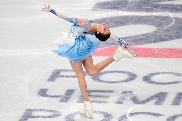 지난해 12월 러시아선수권대회에 출전한 발리예바의 연기 모습. 발리예바는 이 대회에서 비공인 세계신기록을 세우며 우승했지만, 대회 직후 제출한 샘플에서 도핑 위반 사실이 적발됐다.