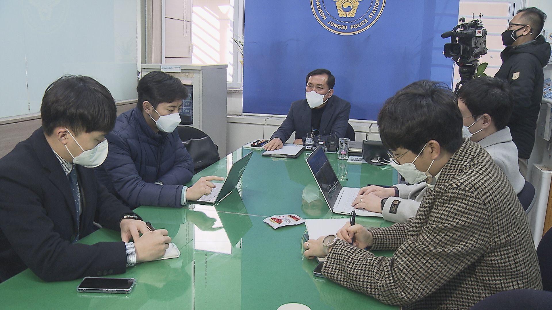 조남청 형사과장이 기자들에게 사건개요를 설명하고 있다.