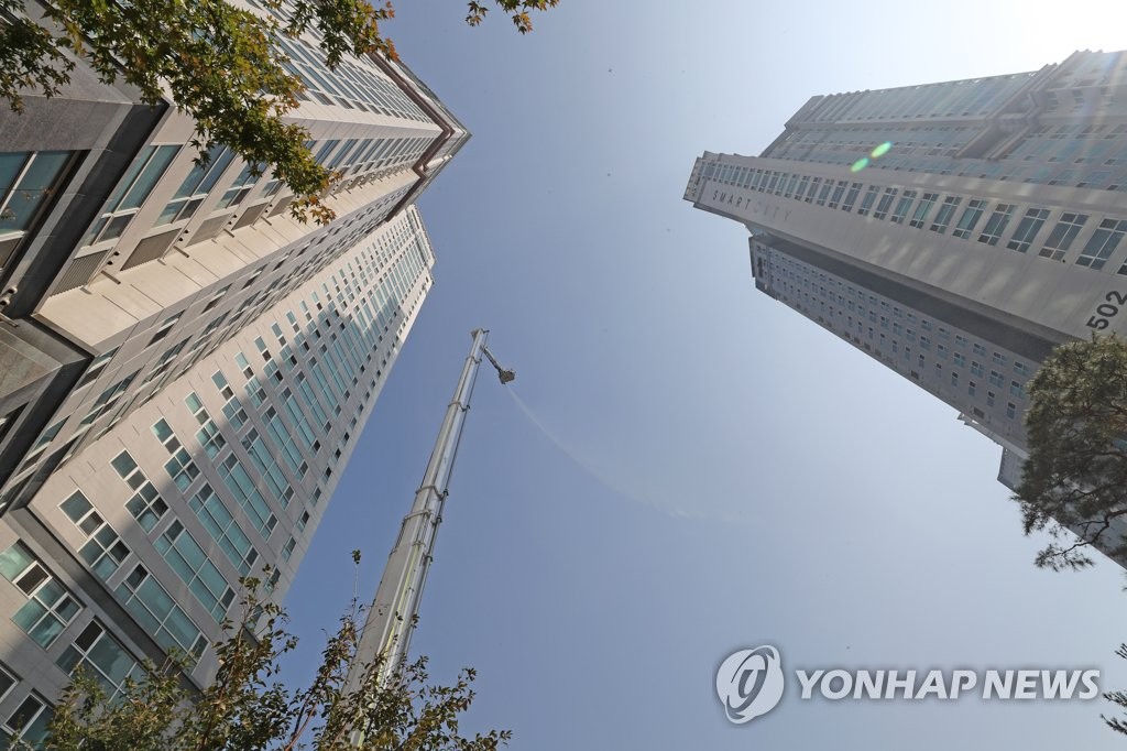 고층건물 화재 진압 훈련 (출처 : 연합뉴스)