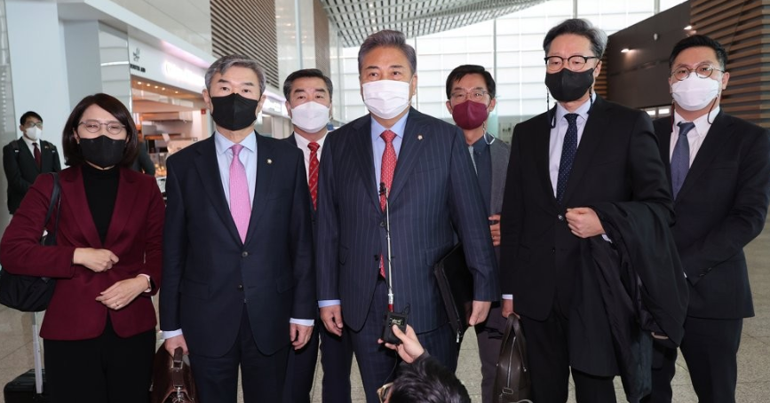 정재호 주중 한국대사 내정자(오른쪽 두 번째)는  지난 4월 ‘한미 정책협의단’ 단원으로 미국을 방문했다. (사진: 연합뉴스)