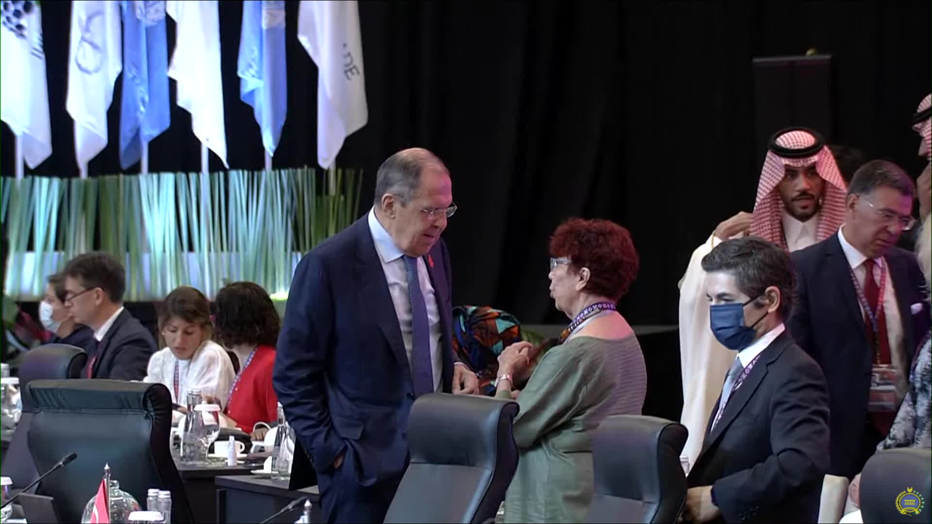 지난 8일 열린  G20 외교장관회의에 참석한 라브로프 러시아 외무장관(왼쪽). (화면 제공= 인도네시아 외교부)