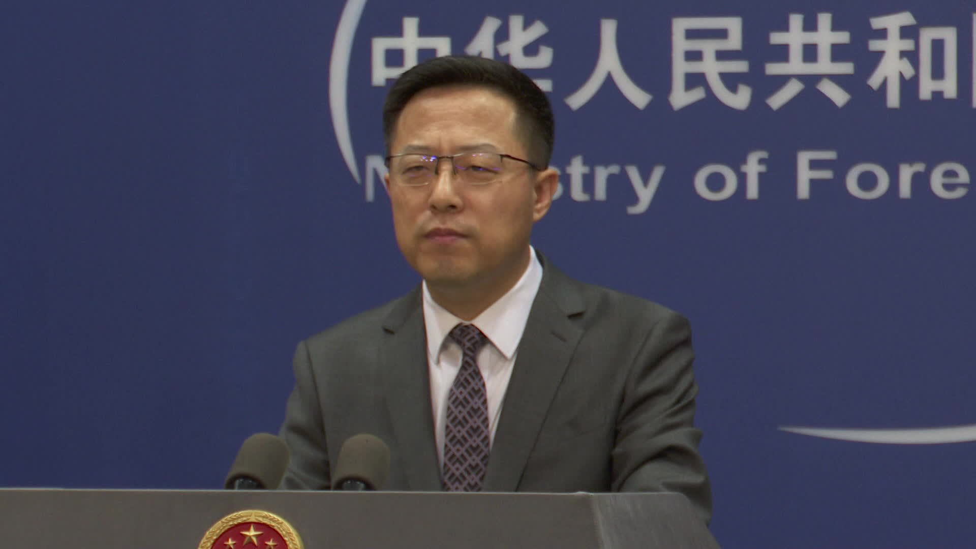 자오리젠 중국 외교부 대변인은 27일 브리핑에서 “새 관리는 과거의 부채를 외면할 수 없다”며 사드 문제에 대한 한국 정부의 입장 유지를 요구했다.