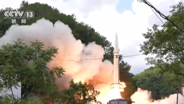 지난 4일 오후 미사일 발사 모습. (출처: 중국 중앙(CC)TV)