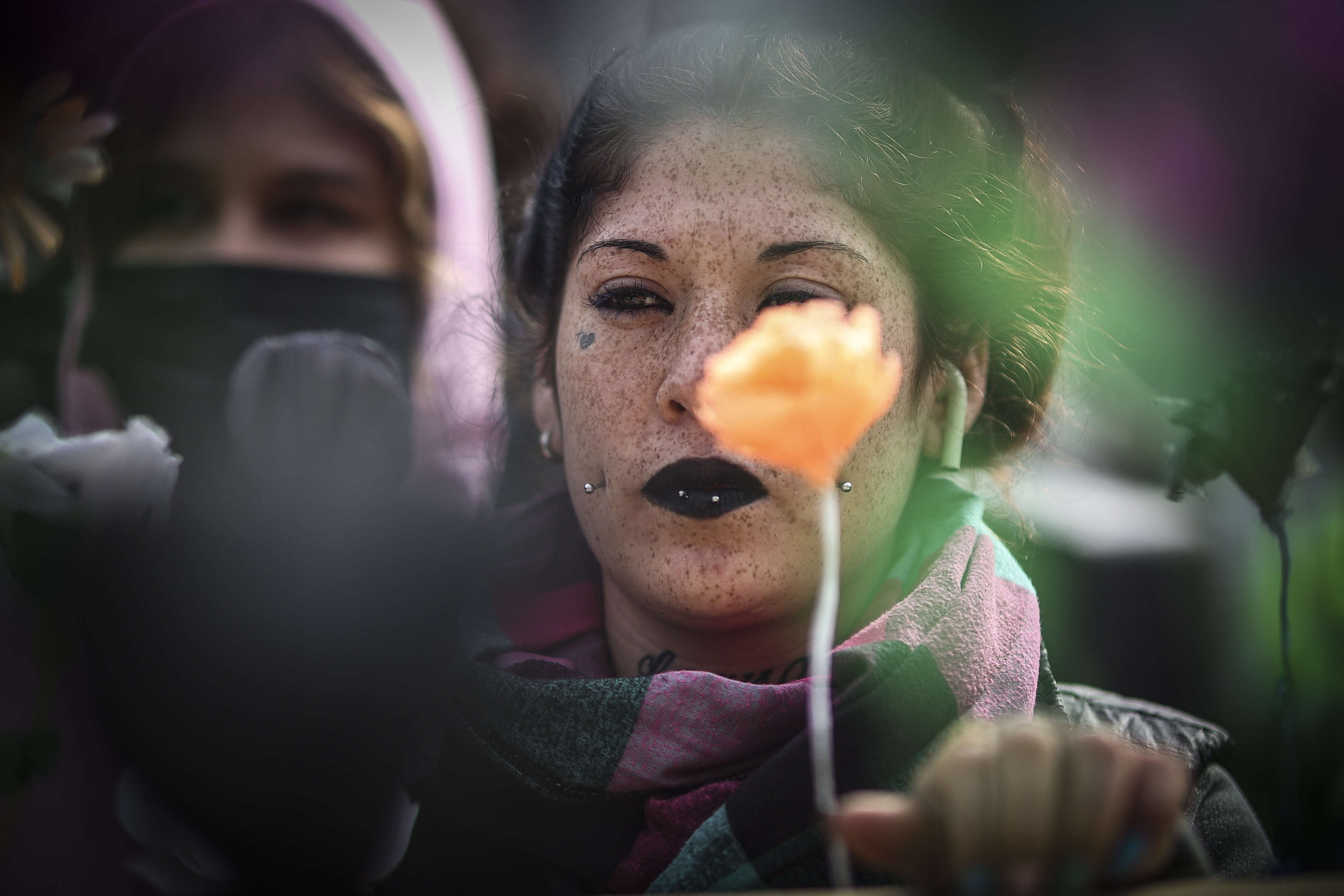 아르헨티나에서 살인적 물가상승에 항의하는 시위에 참석한 여성 (사진/EPA,연합뉴스)