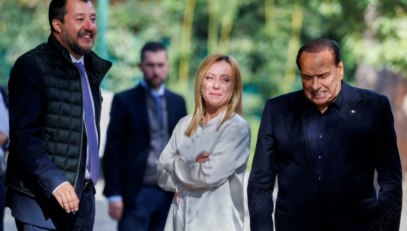 이탈리아 우파 3인방. 왼쪽부터 마테오 살비니, 조르자 멜로니, 실비오 베를루스코니. 살비니와 베를루스코니는 대표적인 친러 정치인으로 꼽힌다.