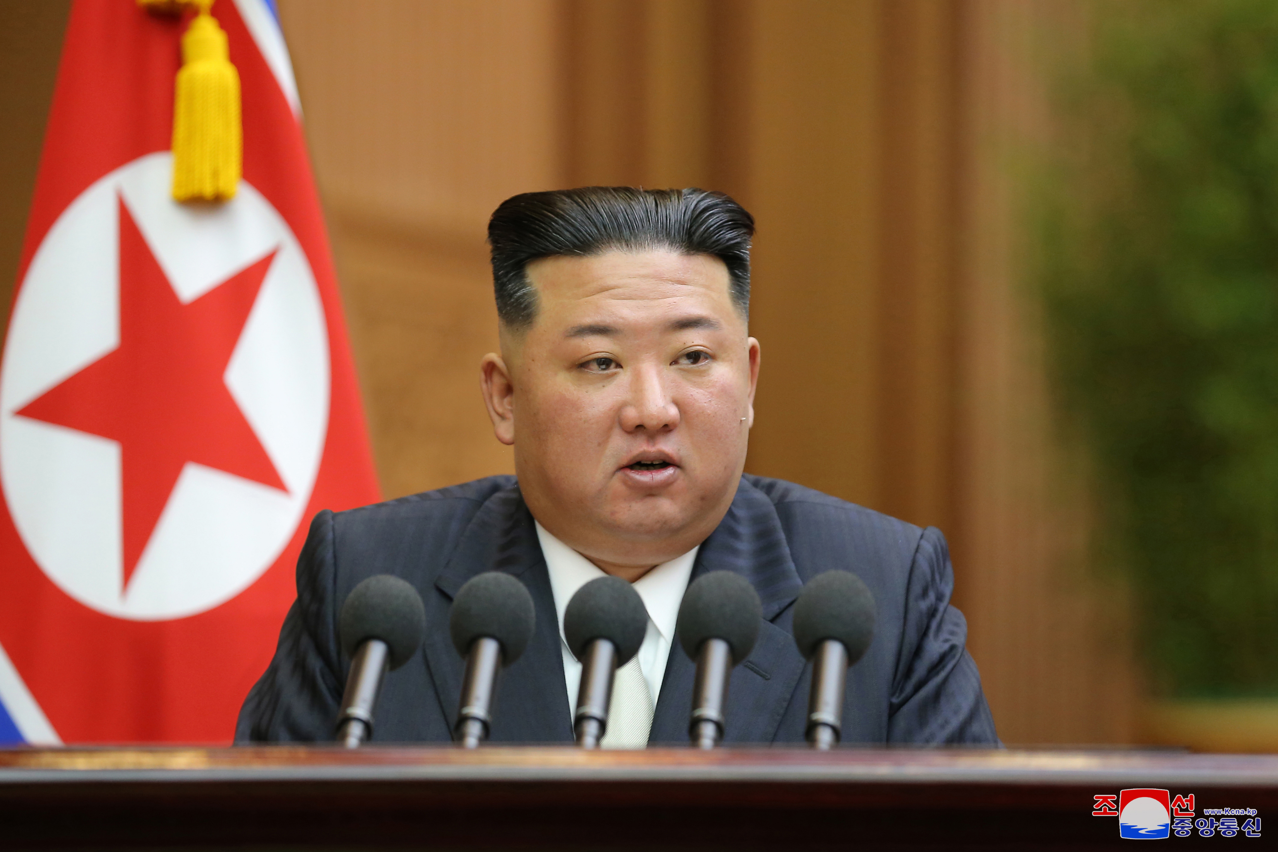 김정은 북한 국무위원장이 최고인민회의에서 시정 연설을 하고 있다 (출처 : 조선중앙통신, 지난 9일)