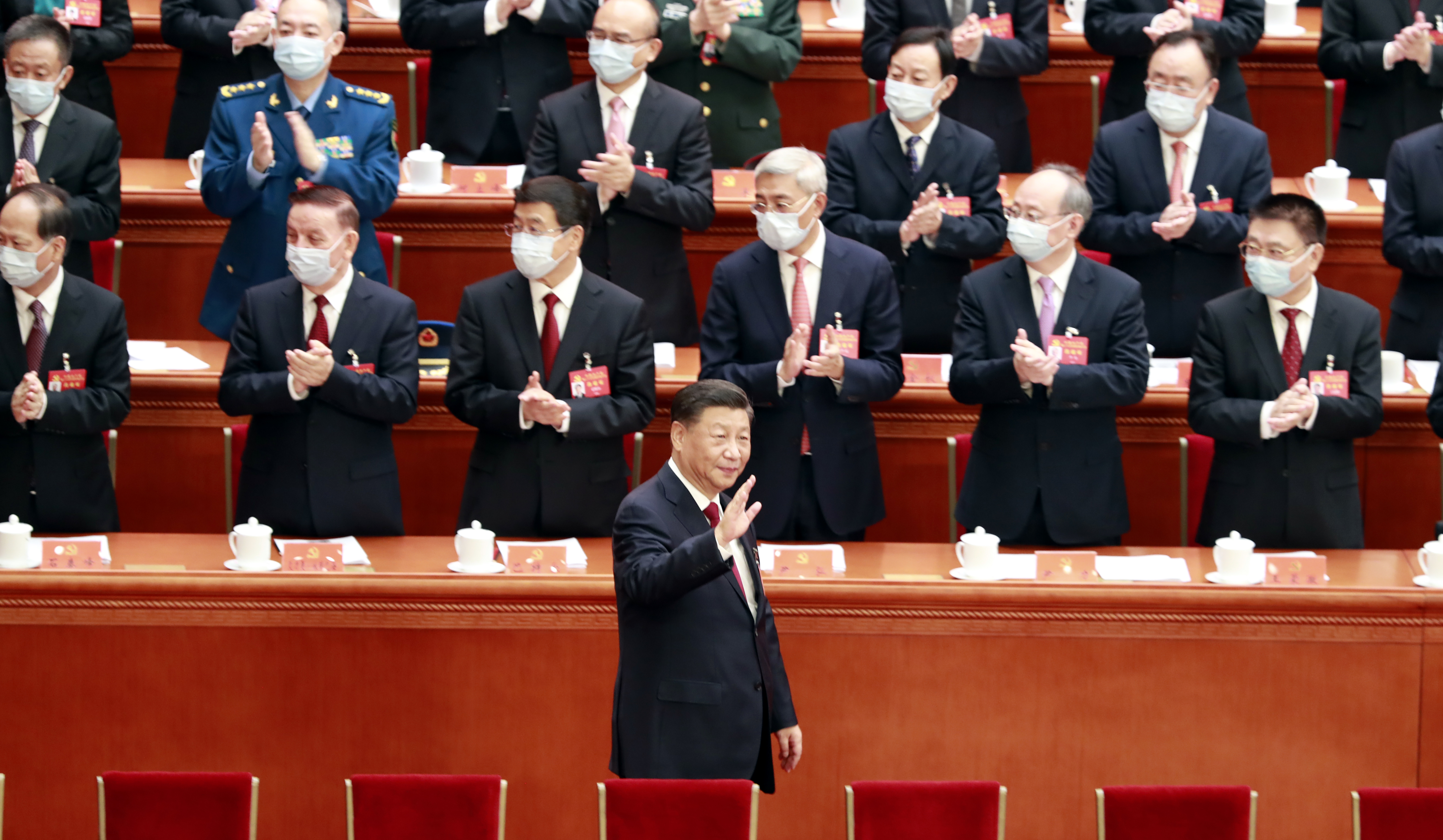 시진핑 중국 국가주석이 이달 16일 오전 중국 공산당 제20차 전국대표대회 개막식이 열린 인민대회당에 입장하고 있다.