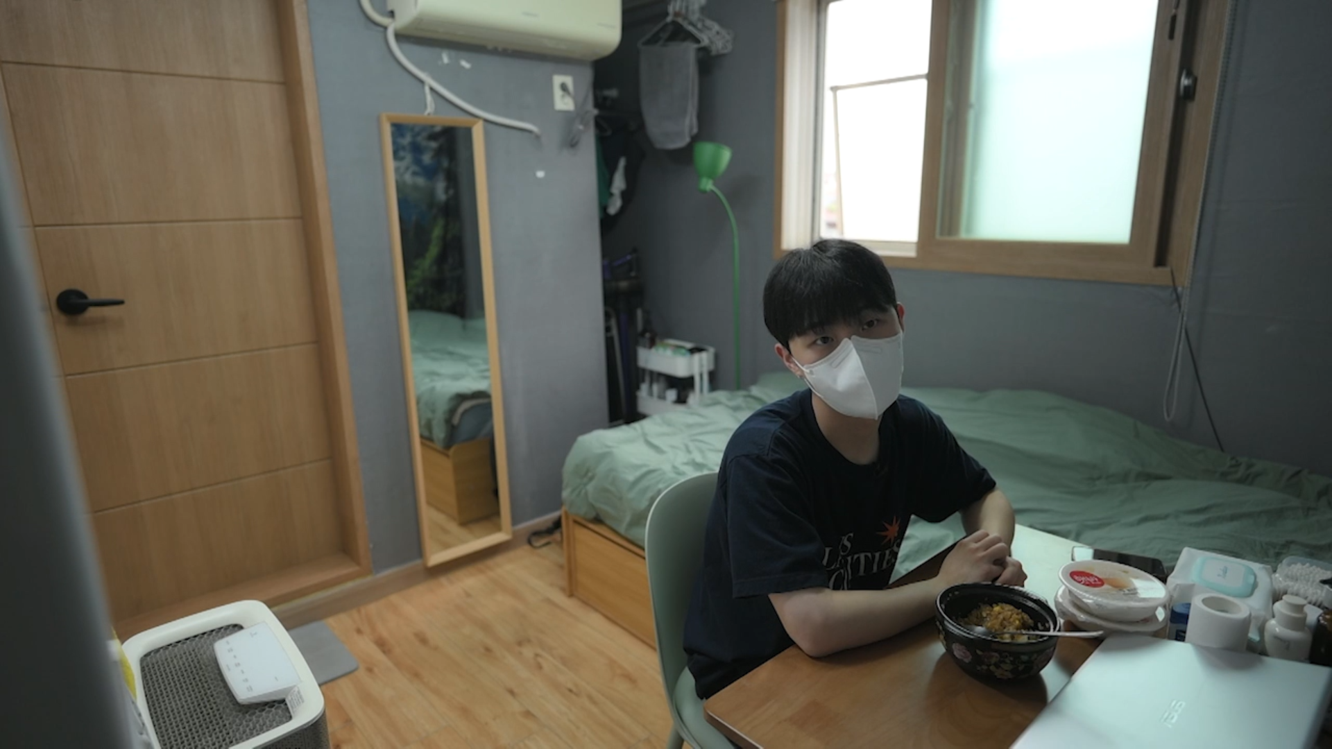 LH의 전세금 지원을 받아 26살 온세훈 씨가 살고 있는 서울 마포구의 한 원룸.