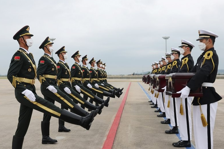 지난해 9월 인천공항에서 진행된 제9차 중국군 유해 인도식