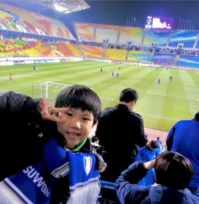 10살 시절 N석에서 응원을 펼치던 꼬마 김주찬.