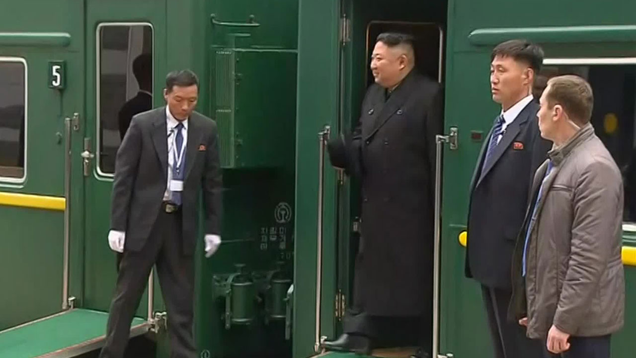 2019년 4월 북러 정상회담을 위해 전용 열차를 타고 러시아 블라디보스토크로 이동하는 김정은 위원장.