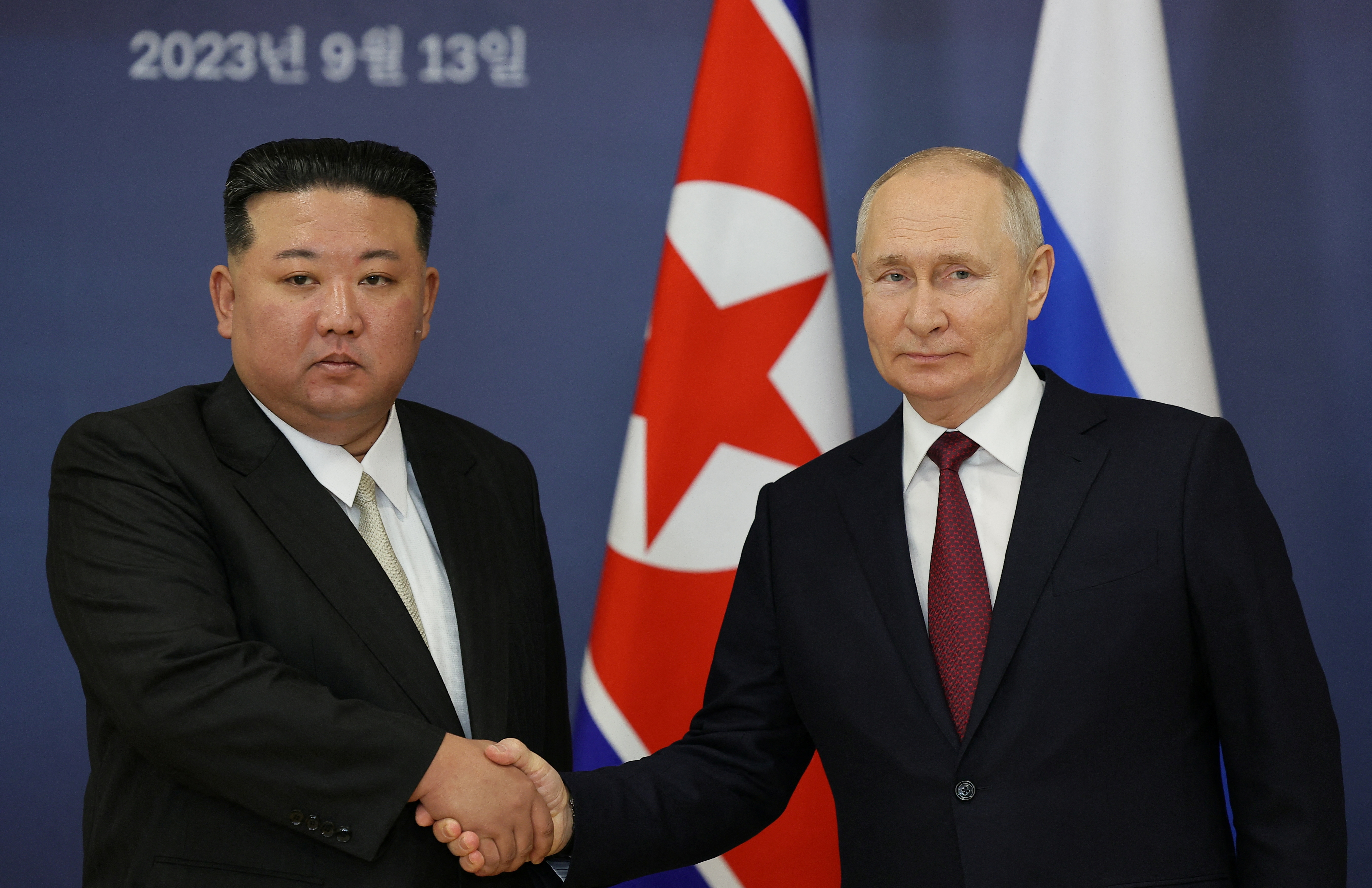 김정은 북한 국무위원장과 블라디미르 푸틴 러시아 대통령이 지난해 9월 13일 러시아 보스토치니 우주기지에서 4년 5개월 만에 회담했다.