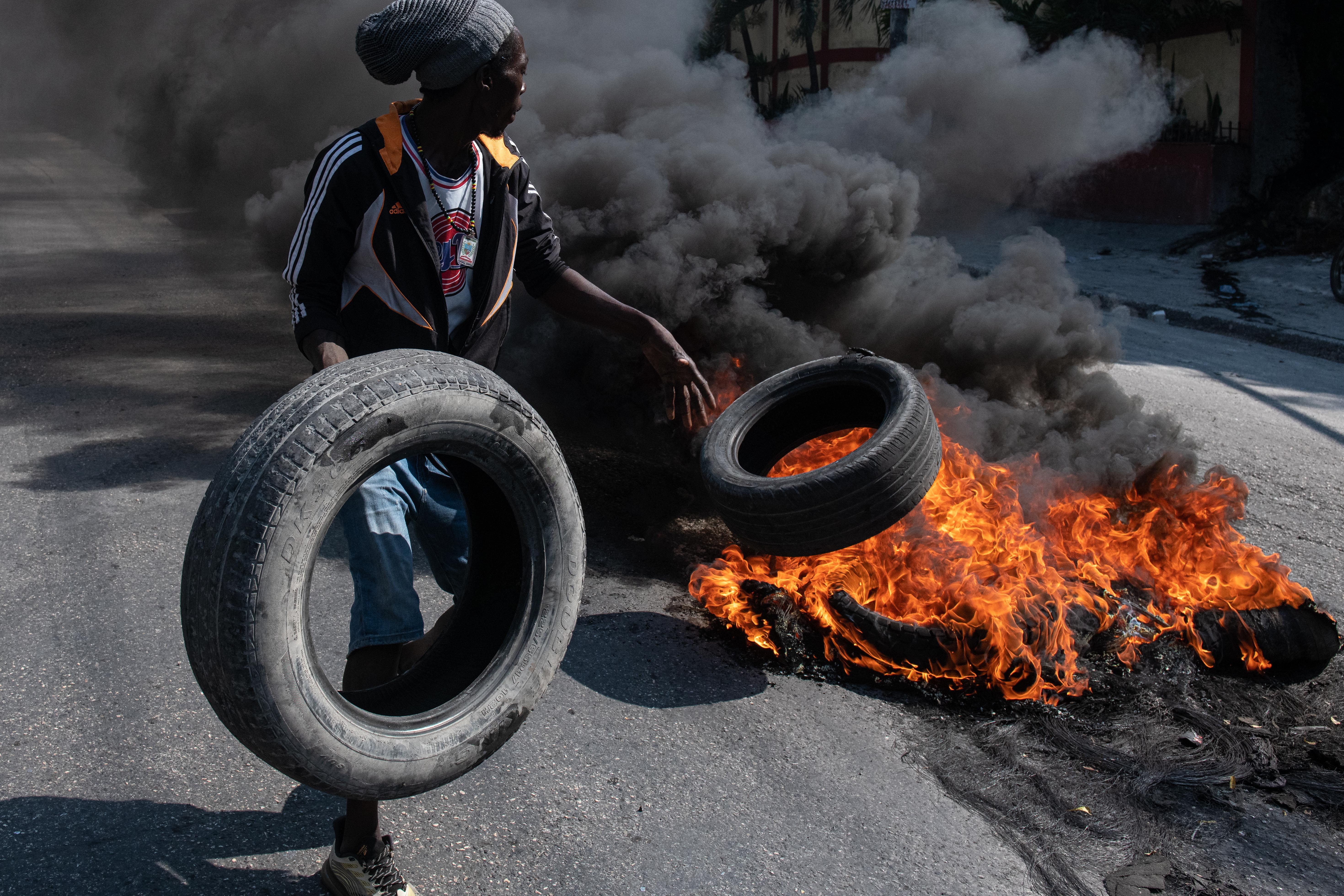 현지시각 12일 아이티 수도 포르토프랭스. (출처: AP연합뉴스)