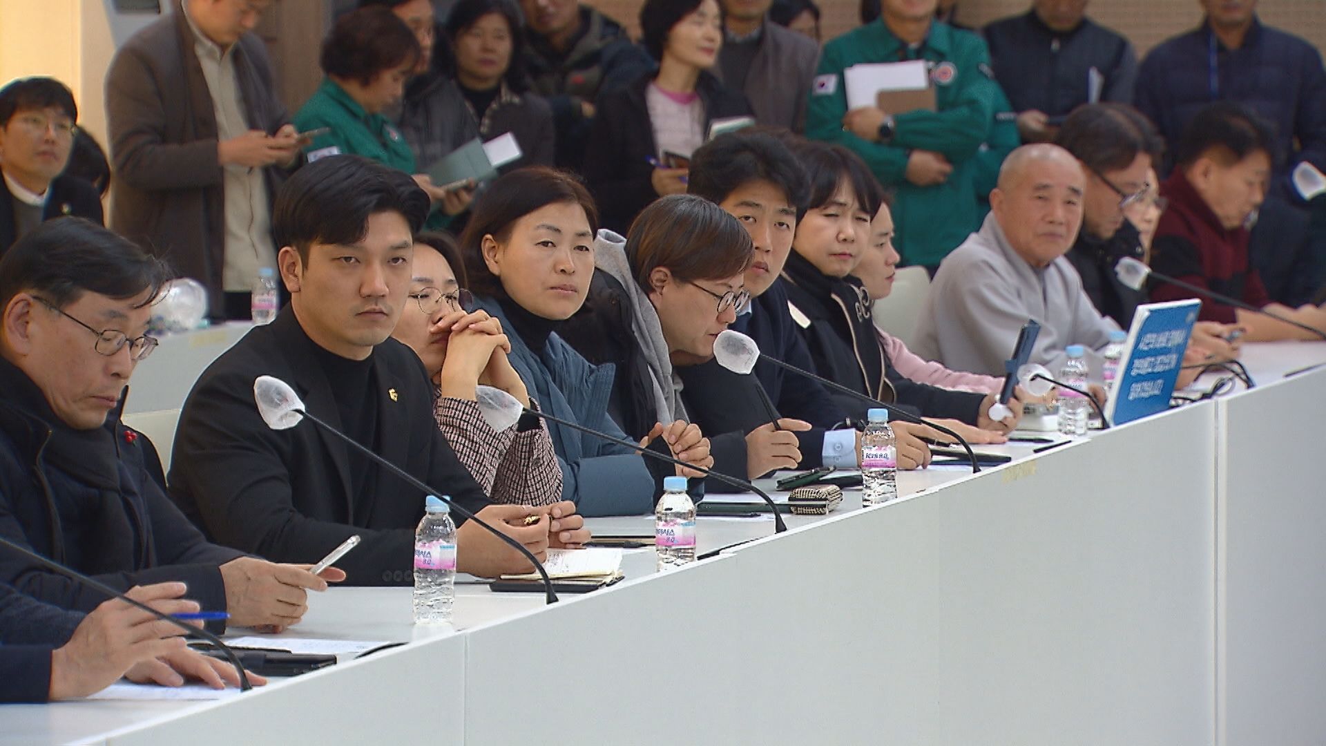 12.3 비상계엄 당일 밤 광주시청에 모인 각계각층의 대표들