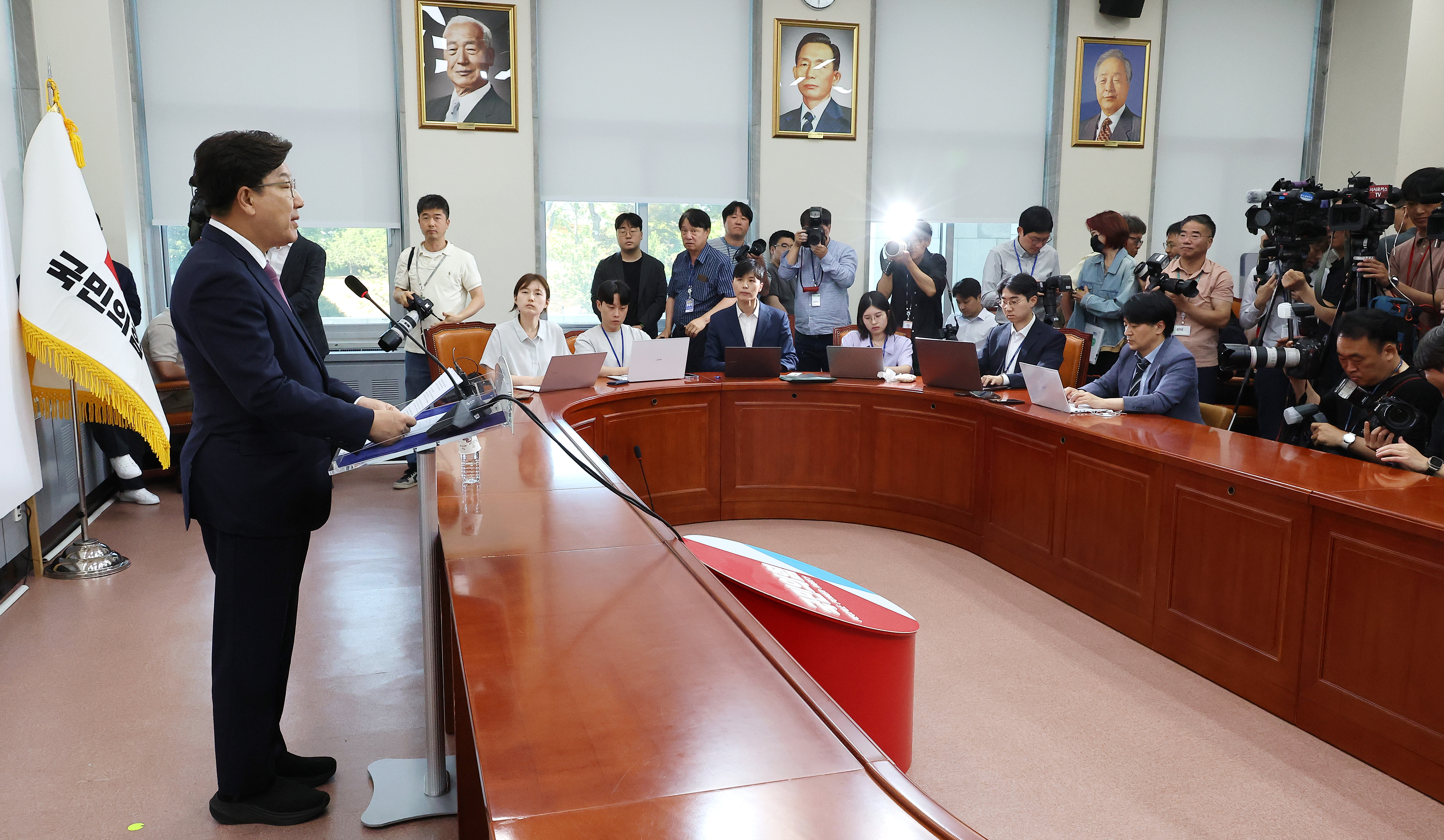 권성동 고별 기자회견…“비상계엄이 대선 최대 패착” 기사 이미지