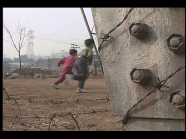 [영상취재] 놀이터가 된 고압철탑