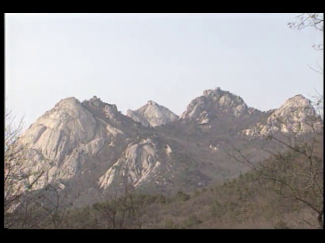 [그곳을 보고 싶다] 북한산 유적 등산객들로 훼손돼