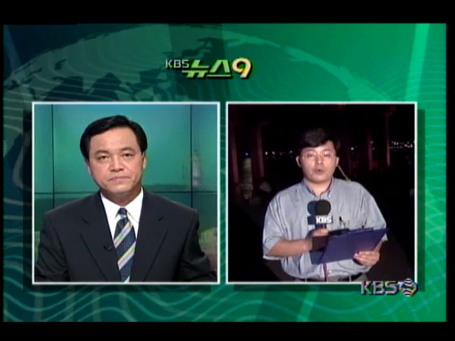 열대야 현상 피해 한강시민공원 찾은 시민들 모습