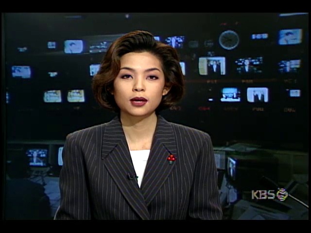 한나라당 당사매각추진; 한나라당 고위당직자회의 주재하는 이한동 한나라당 대표위원