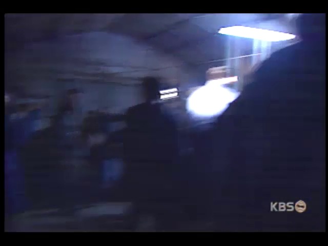 닭은 죽어가도… 