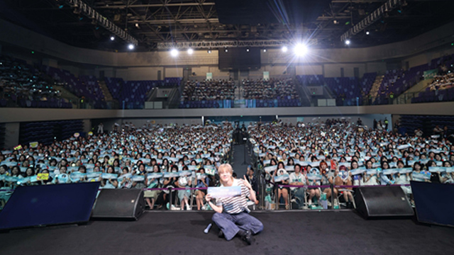 샤이니 태민, 중국 항저우서 <br>팬미팅…“더 자주 뵙고 싶어”