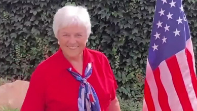 미국 80세 할머니 래퍼, 선거 출마도 랩으로