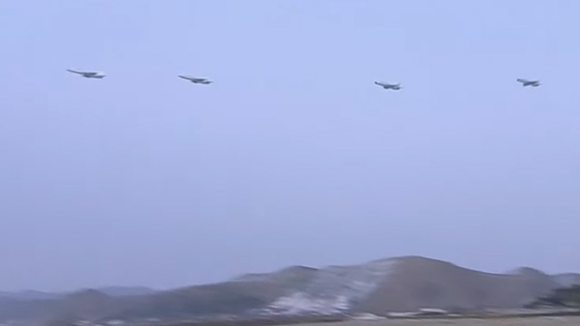 북 군용기 12대 시위성 편대비행…<br>우리 군, 즉각 대응
