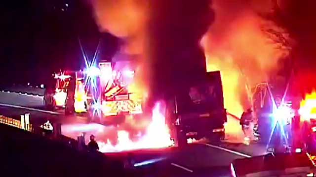 호남고속도로서 달리던 트럭에 불…밤사이 사건·사고