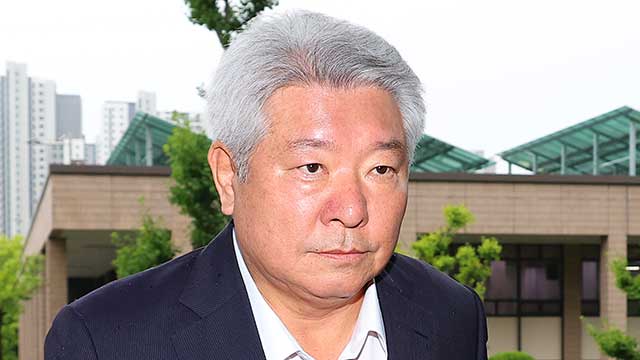 [속보] 김홍일 방통위원장 탄핵안 보고 전 자진 사퇴 