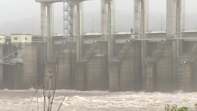“북, 황강댐 방류 증가”…<br>이 시각 군남댐