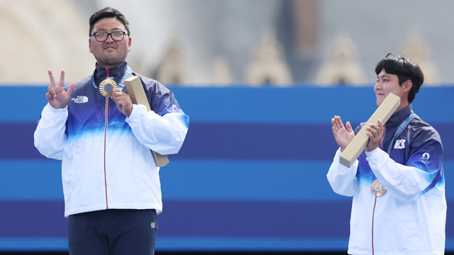 한국 양궁, 사상 첫 5종목 석권…김우진 3관왕