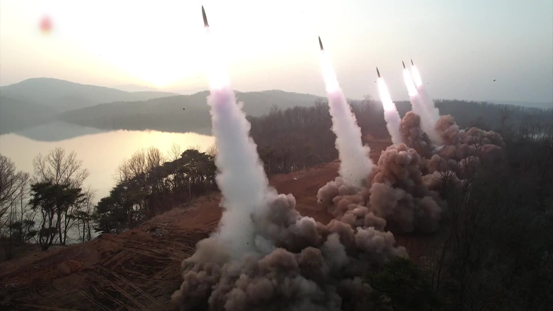 북, 닷새 만에 탄도미사일 도발…“여러 발 단거리 미사일”