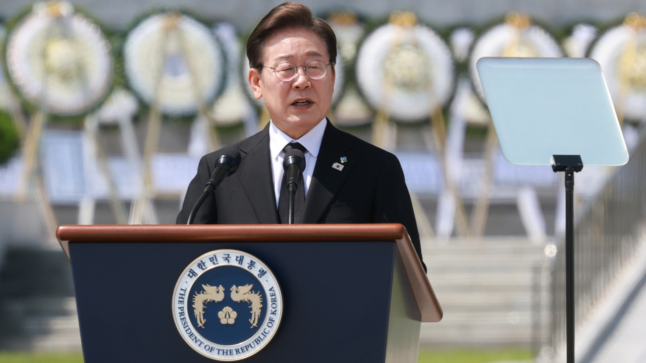 이 대통령 “국가와 공동체 위한 헌신 영예로운 나라 되어야”