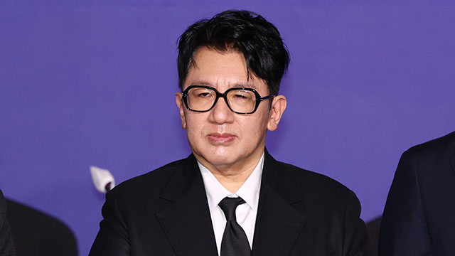 [단독] 경찰, 하이브 방시혁 의장 압수수색 영장 신청…“사기적 부정거래 혐의”