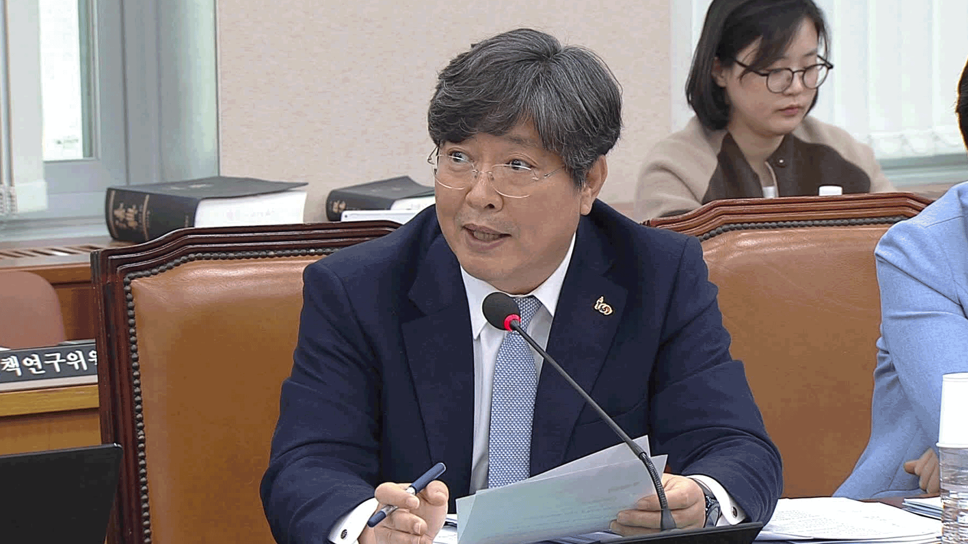 차명 거래 질타하더니…‘내로남불’에 여권도 선 긋기