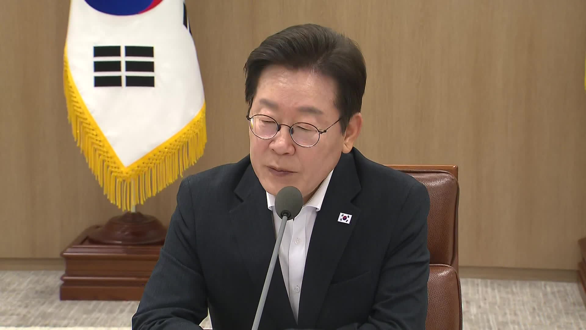 이 대통령 “국가 재정 취약…수확 위해 빌려서라도 씨 뿌려야”