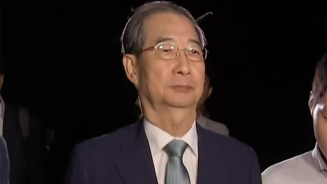 한덕수 전 총리 밤샘 조사 뒤 재소환 통보…김건희 구속 연장