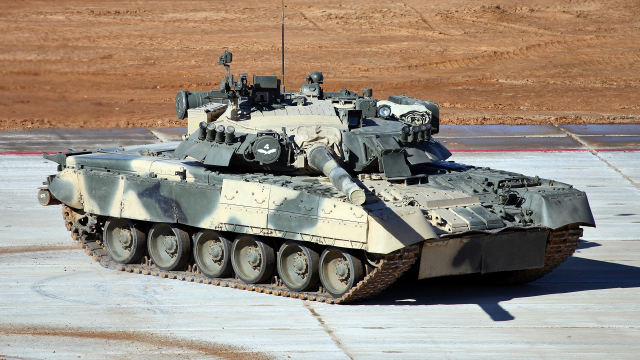 러시아 T-80U 전차