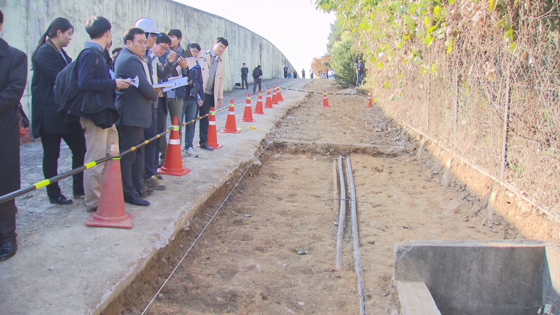 2017년 11월 실시한 5.18 기념재단의 옛 광주교도소 암매장지 발굴 모습.