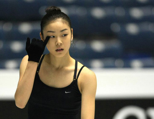 '2009 ISU 그랑프리 파이널'에 참가한 피겨퀸 김연아가 2일 일본 도쿄 요요기 제1체육관에서 공식훈련을 하고 있다.