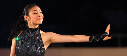 '2009 그랑프리 파이널' 여자 싱글에서 우승한 피겨여왕 김연아가 6일 일본 도쿄 요요기 제1체육관에서 열린 갈라쇼에서 '돈 스톱 더 뮤직'에 맞춰 열정적 무대를 선보이고 있다.