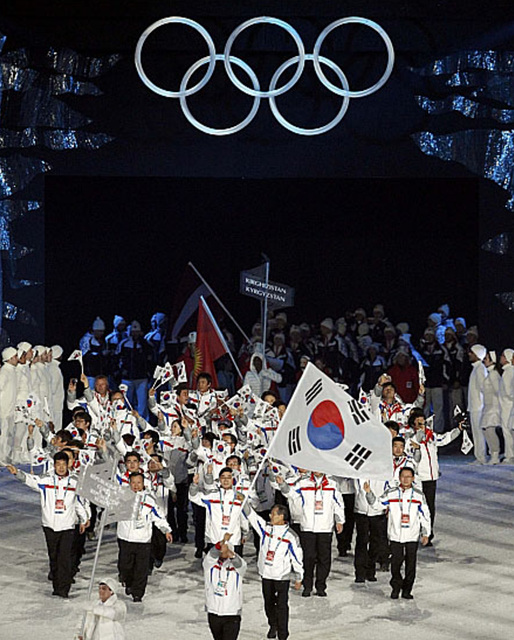13일(한국시간) 밴쿠버 BC플레이스 스타디움에서 2010밴쿠버동계올림픽이 개막했다. 사진은 한국 선수단이 입장하는 모습.