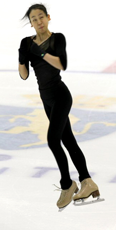 2010 ISU 세계 피겨스케이팅 선수권대회에 참가하는 '일본 피겨의 간판' 아사다 마오가 25일 밤 이탈리아 토리노 타졸리 빙상장에서 멋진 연기를 선보이고 있다.