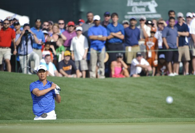 미국 텍사스주 험블의 레드스톤 골프장 토너먼트 코스(파72.7천457야드)에서 열린 PGA 투어 셸휴스턴 오픈 마지막 날 경기에서 앤서니 김이 그린에 공을 올려놓고 있다.