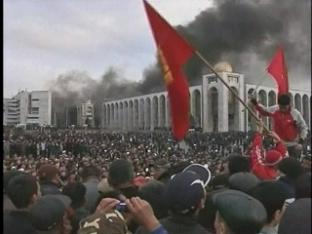 키르기스스탄, 대규모 시위 사태…정국 급변